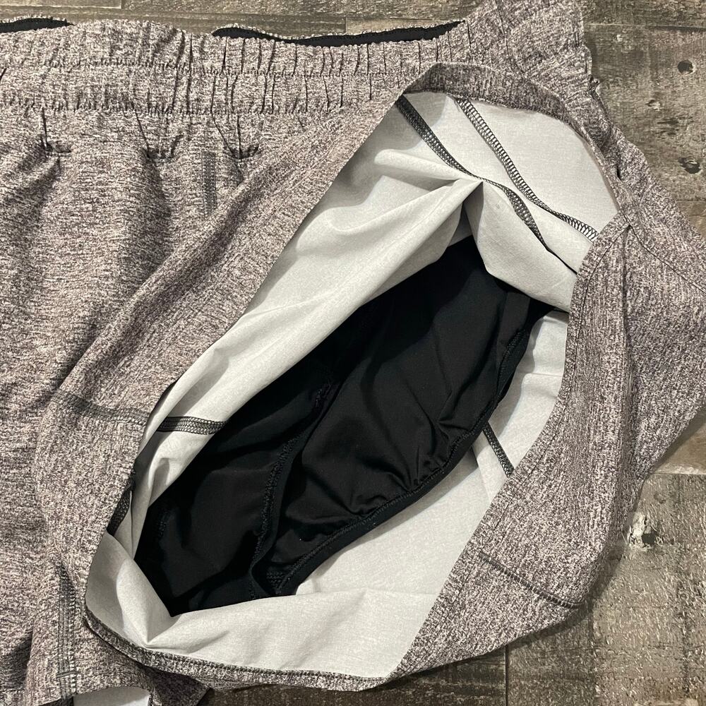 Lululemon Women’s Track That Shorts Lined Mid Rise sz 14 Gray Space Dye - Picture 8 of 11